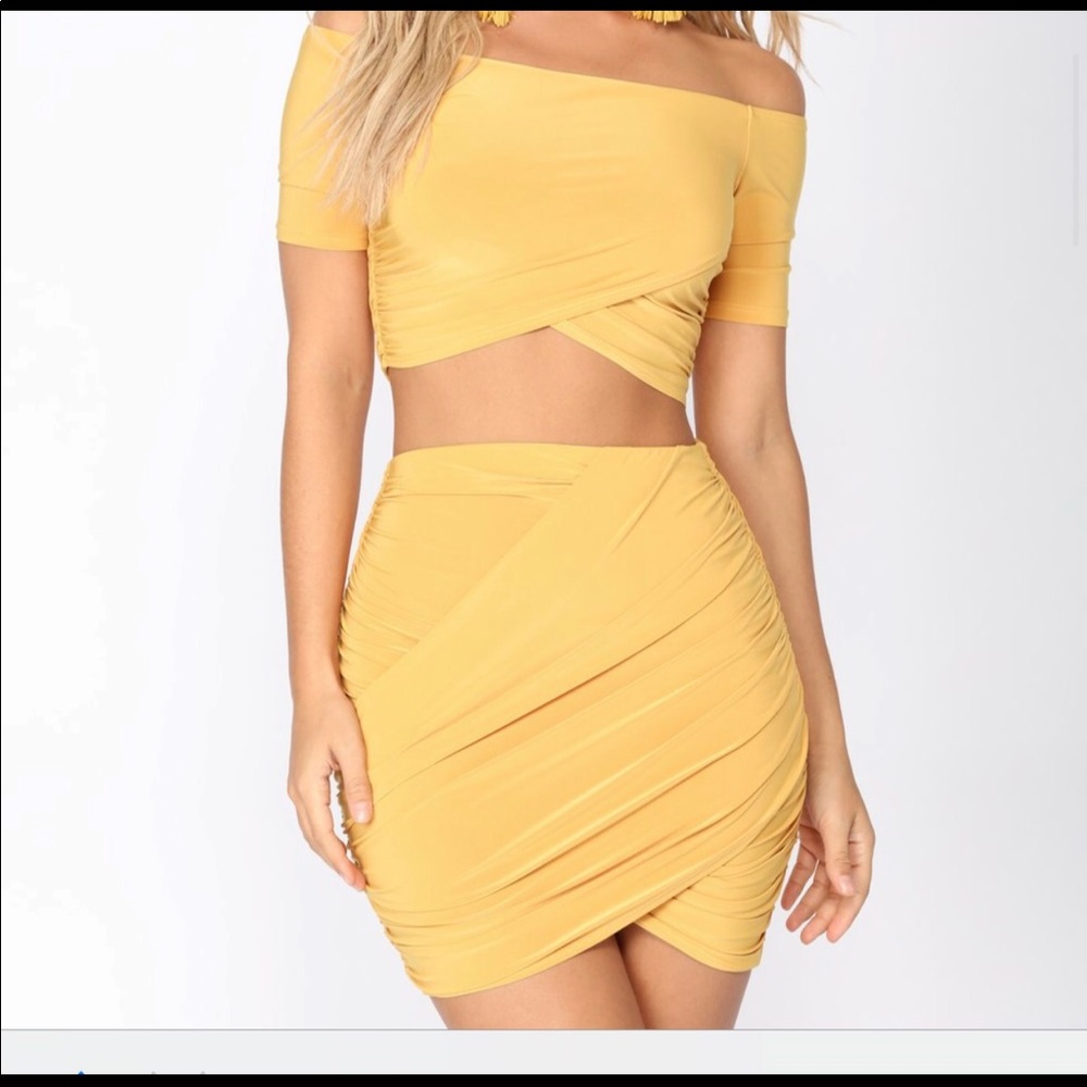 Fashion nova 2 piece New without tags.
